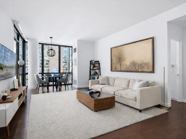 101 West 24th Street image 1 of 16