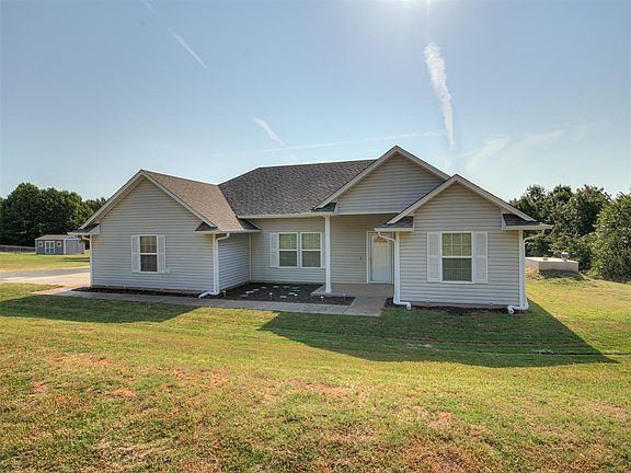 4th image of 17456 Blackjack Ridge Rd