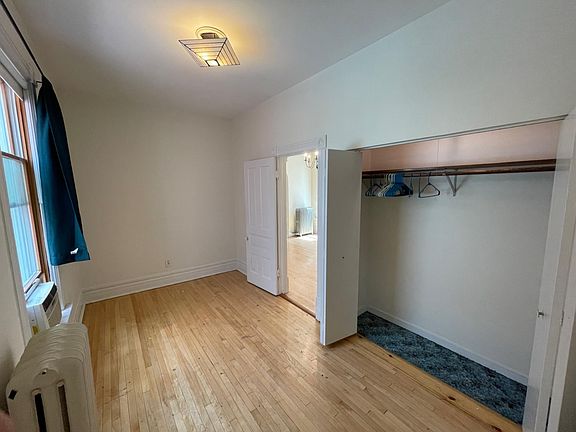 5th image of 2050 N Clifton Ave #2