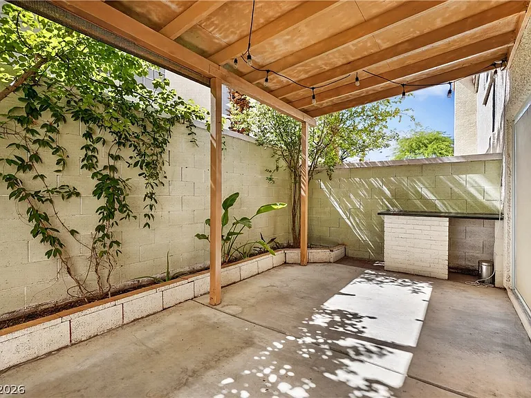 7926 Rosellen Ave — Photo 24