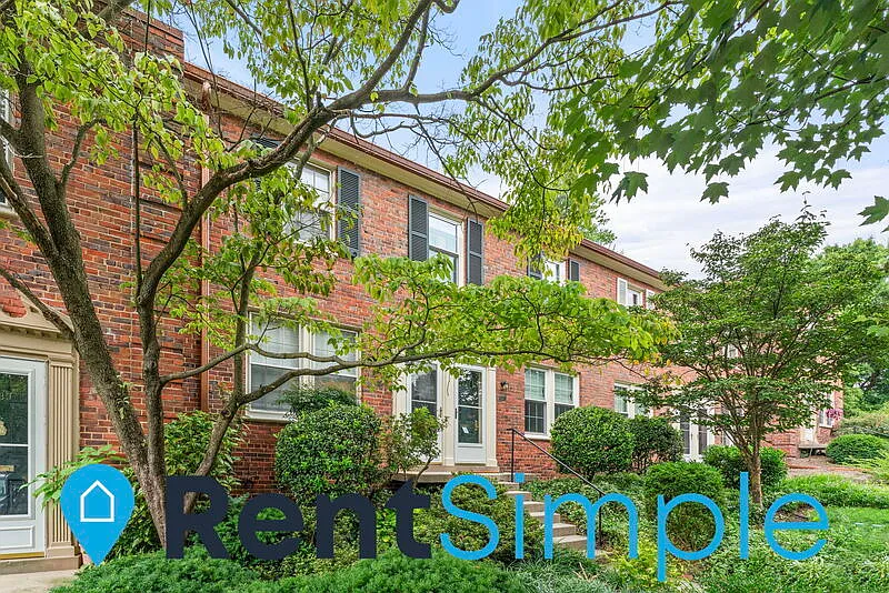 2 bed, 1.0 bath, 994 sqft, $2,745 — Photo 3