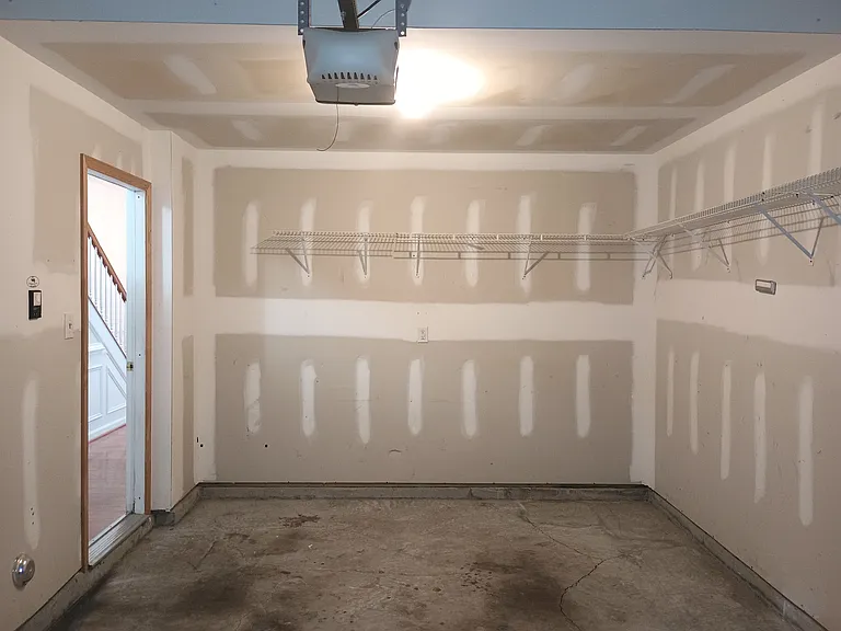 421 Madison Ave — Photo 30