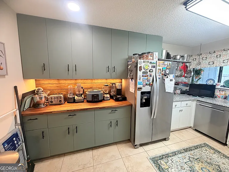 130 Woodvalley Dr — Photo 8