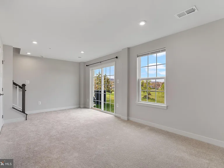 1505 Wilmer Park Ln — Photo 27