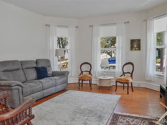 4th image of 39 Marshall Pl