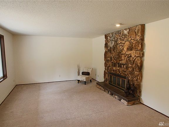 5th image of 7020 118th Ave SW