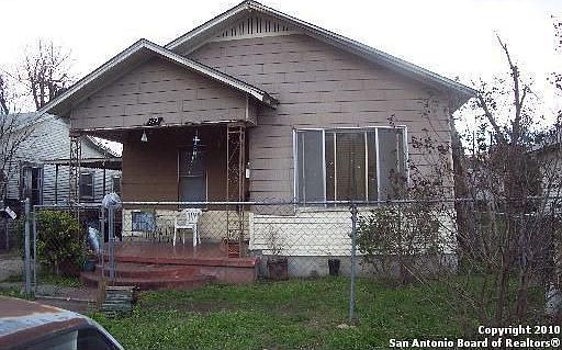 2nd image of 118 Aztec St