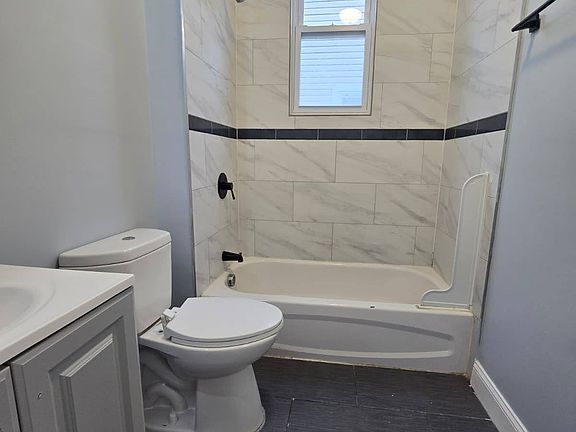 4th image of 63 Linden Ave #12