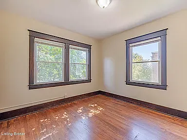 1902 Payne St #2 — Photo 5