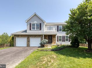 16 Perry Ridge Ct, Baltimore, MD 21237