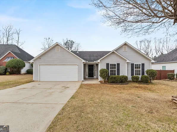 12281 Riviera Dr, Fayetteville, GA 30215