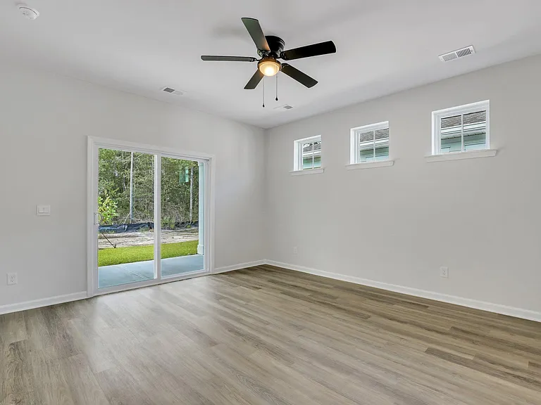 155 Holloway Hl — Photo 20