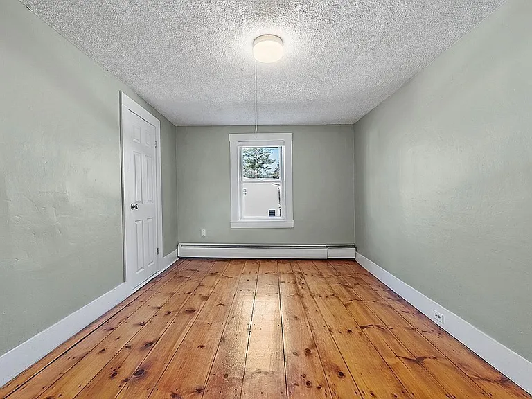 8 Main St #2-R — Photo 7