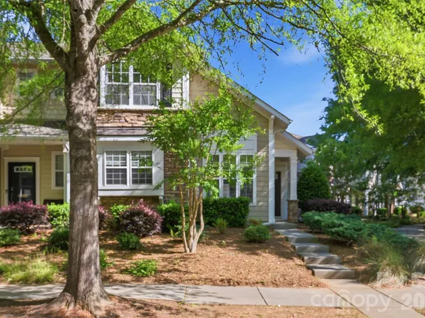 8000 Whitehawk Hill Rd, Waxhaw, NC 28173