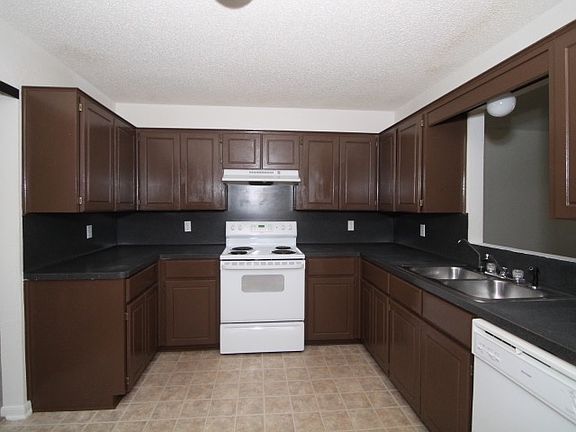 4th image of 4101 Janelle Ct