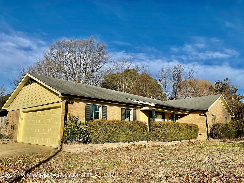 1st image of 8427 Farmington Dr E