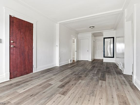 5th image of 3384 W 63rd St