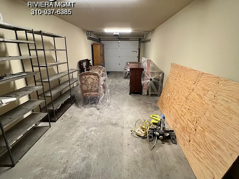 927 W 10th St #1 — Photo 7