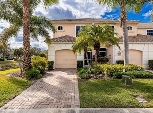1338 Weeping Willow Ct, Cape Coral, FL 33909