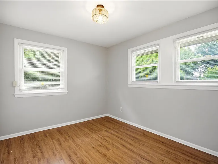 8306 Quentin St — Photo 7
