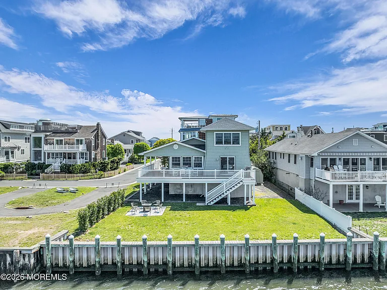 14 Willow Way — Photo 3