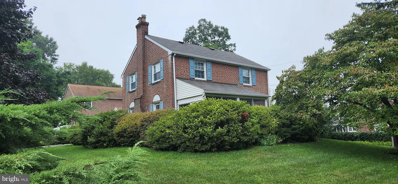 703 Fairfield Rd photo 1