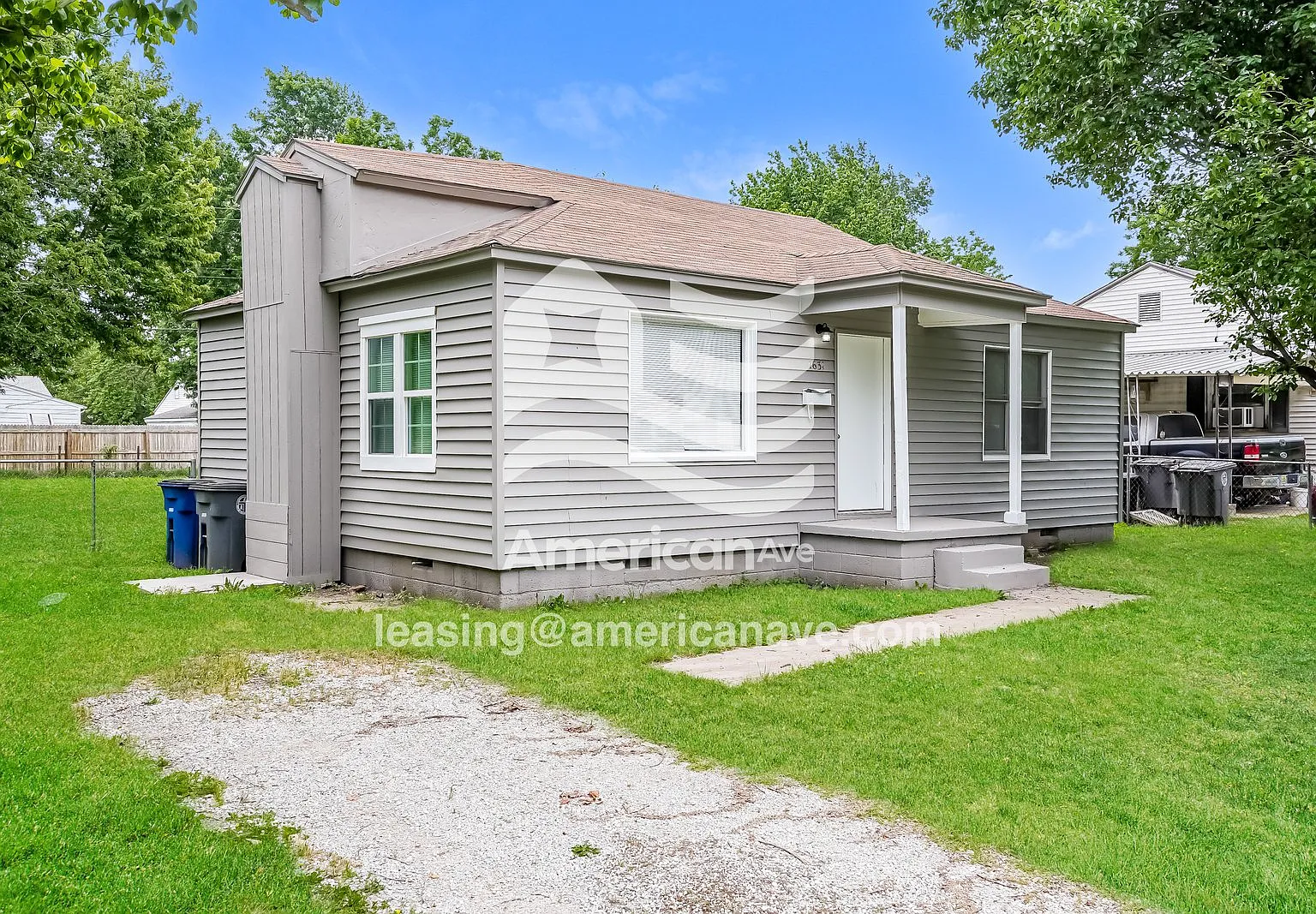 2 bed, 1.0 bath, 816 sqft, $917 — Photo 1