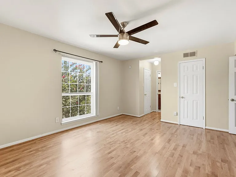 2507 Montrose Blvd #23 — Photo 17