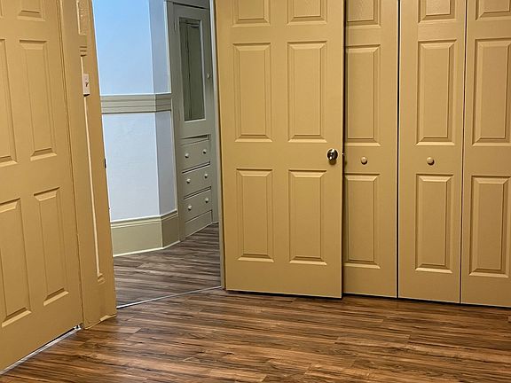 4th image of 643 Oak St #3