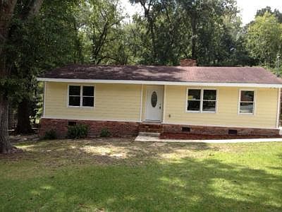 2nd image of 3830 Woodland Dr