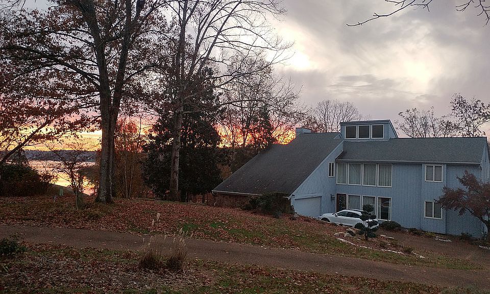 1st image of 2000 Duck Cove Dr