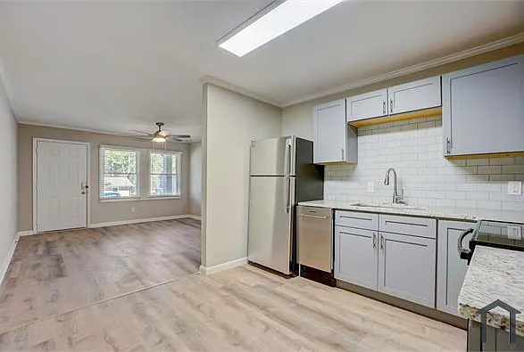 1301 King Ave #E — Photo 6