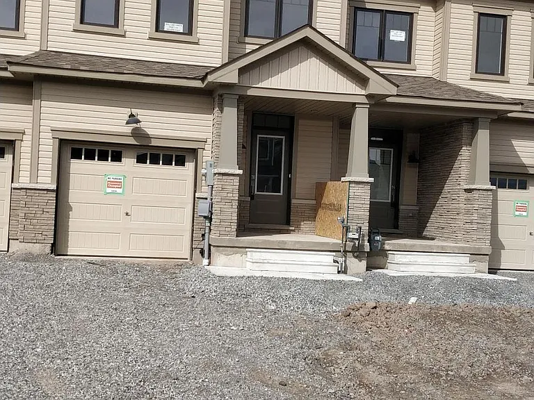 121 Keelson St — Photo 1