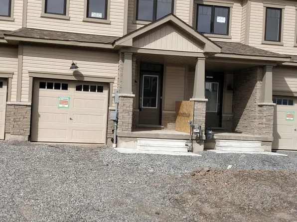 121 Keelson St, Welland, ON L3B 0M4