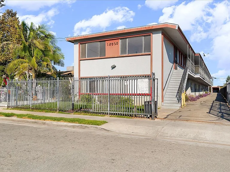 10920 S Osage Ave #14 — Photo 12
