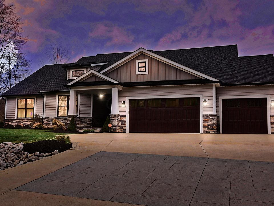 1st image of 33 Parkview Ct