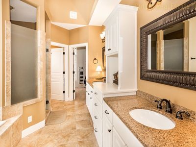 4309 SE Canter Dr, Lees Summit, MO, 64082