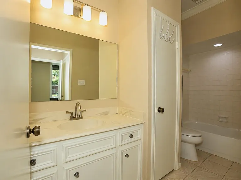 107 Manor Pl — Photo 14