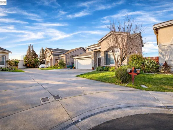 15100 Shining Star Ln, San Leandro, CA 94579