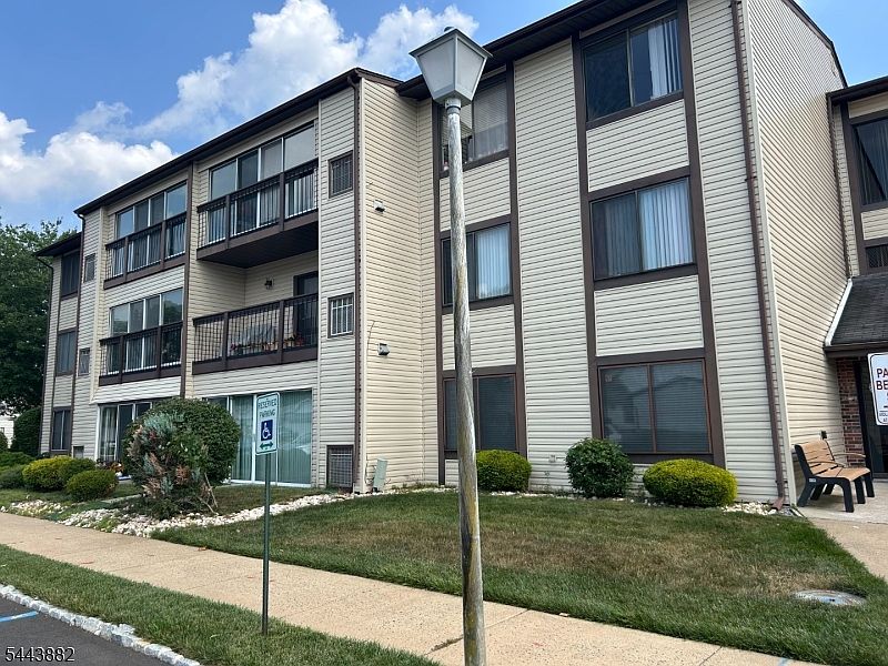 1st image of 278 Crosse Dr BLDG 278 #2H