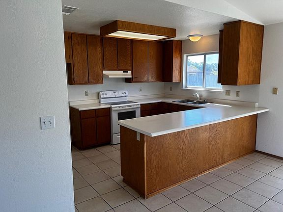 2nd image of 1572 Munras St