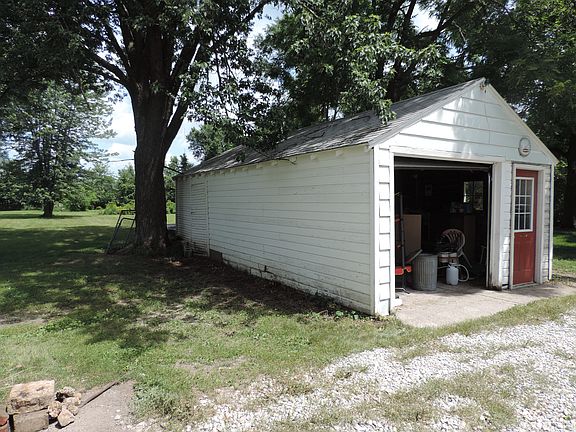 3rd image of 1771 W Gilbert Dr