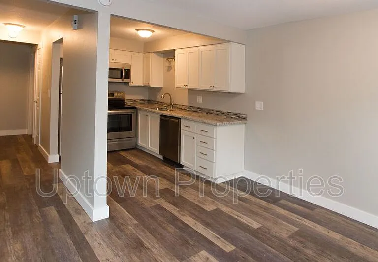 2602 NE Lombard St — Photo 19