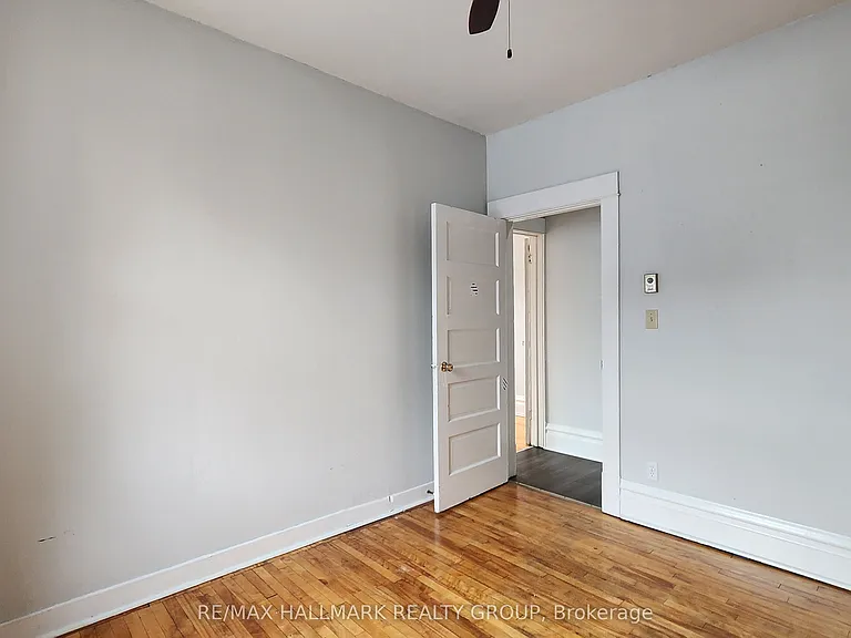 125 Glenora St #3 — Photo 16