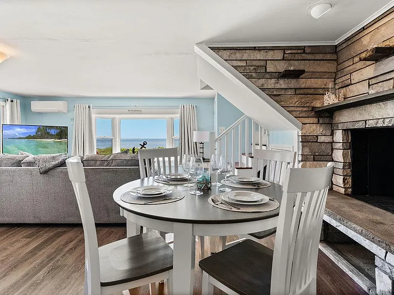 911 Ocean Blvd #8 — Photo 8