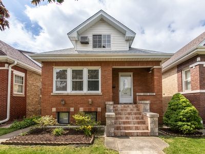 5733 W School St, Chicago, IL, 60634