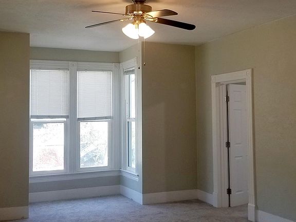 3rd image of 502 14th St NE #502