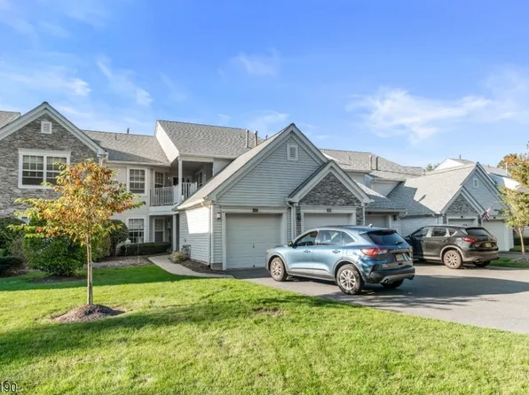 42 Lagoon Way, Roxbury Twp., NJ 07852