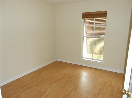 4th image of 964 Maris Stella Ave
