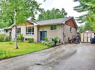 60 53rd St S, Wasaga Beach, ON L9Z1W8